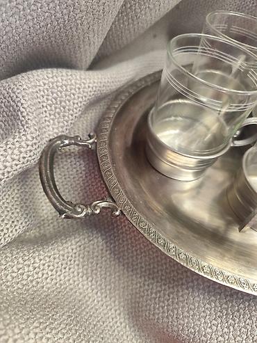 Kompleti posuđa: Prodajem vintage set posuđa za napitke (sokove, kafu): stakleni bokal — 5