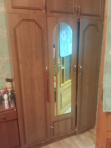 panel dekor: İşlənmiş, Şifonyer