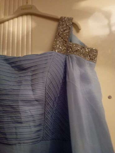 Ziyafət donları: Mavi rəngdə, uzun ziyafət/libas. - Model: Asimmetrik kəsimli, döş — 11