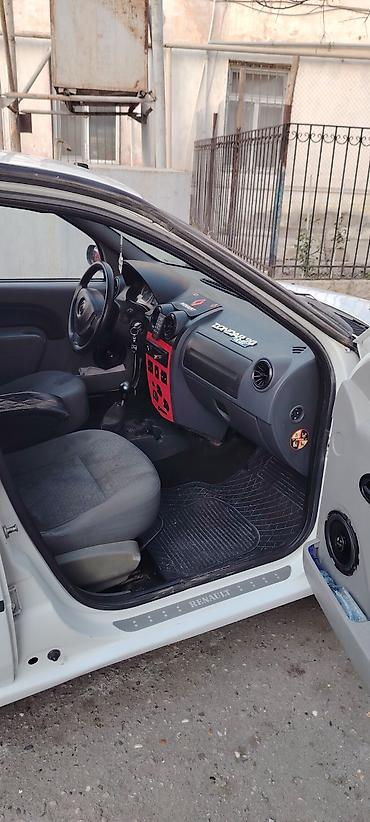 Renault: Renault Logan: 1.6 l | 2013 il 335000 km Sedan — 7