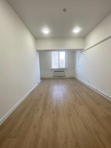 Аренда ангаров: СДАЁТСЯ КОММЕРЧЕСКОЕ ПОМЕЩЕНИЕ — 539 м² ПЕРВАЯ ЛИНИЯ, Бульвар Эркиндик — 45