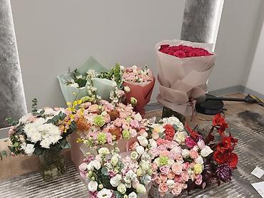 Товары для праздников: СРОЧНО!
продаю цветы по дешевке — 1