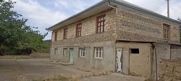 xacmazda tecili satilan evler: 4 комнаты, 120 м², Средний ремонт