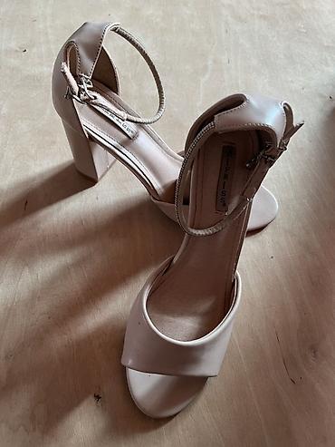 Qadın üçün açıq burunlu sandal – bej rəng - Brend: Bifriss (etiketdə