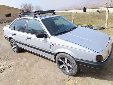 Volkswagen: Volkswagen Passat: 1993 г., Седан — 1