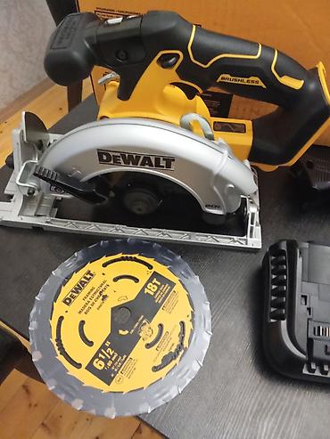 nabor desti: DEWALT 20V MAX Brushless dairəvi mişar dəsti Məhsul tərkibi: - DEWALT — 1