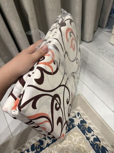 Простыни: Постельное бельё Туркменское Пододеяльники зимние 1050 сом at lalafo.kg — 6 Простыни: Постельное бельё Туркменское Пододеяльники зимние 1050 сом — 6