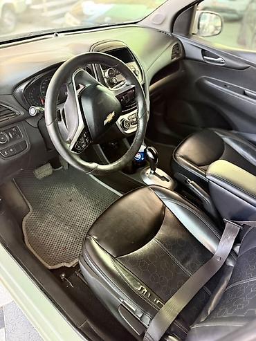 hyundai getz: Chevrolet Spark: 2017 г., 1 л, Вариатор, Бензин, Хэтчбэк — 4