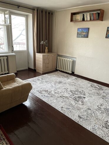 котедж долинка: 1 комната, 30 м², Хрущевка, 3 этаж, Евроремонт