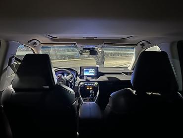 Toyota: Toyota RAV4: 2018 г., 2.5 л, Автомат, Бензин, Кроссовер — 7