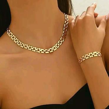 moschino torbice: Set za nju 💃
Ogrlica+narukvica 👑
✨️💫Cena seta 2100 din
💋 — 2