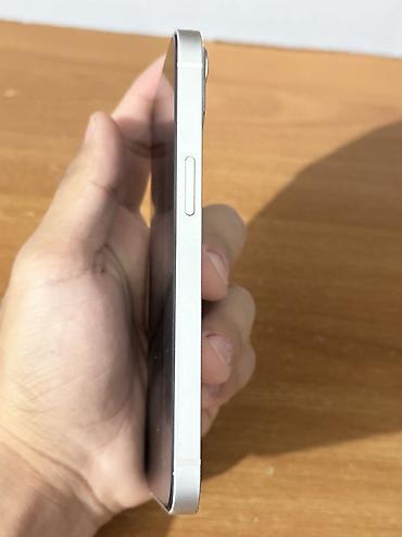 Apple iPhone: IPhone 13, Б/у, 256 ГБ, Белый, Чехол, 76 % — 2