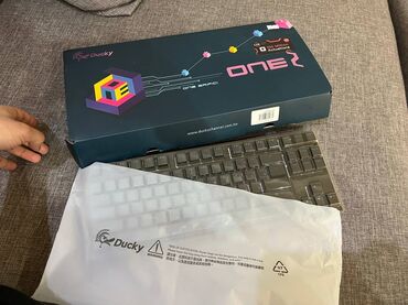 lost cherry: Механическая клавиатура, Ducky One 2, red cherry switches, состояние