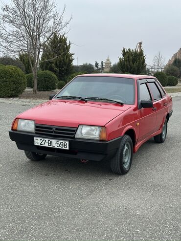 VAZ (LADA): VAZ 21099 sedan - Kuzov: 4 qapılı sedan, qırmızı rəng, qara bamper və — 2