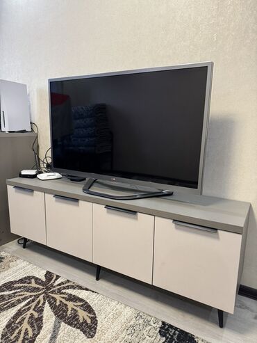 стол компьютерный удобный: Тумба и подставка для телевизора, Напольная, цвет - Серый