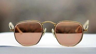 Naočare: Vintage B&L Ray Ban U.S.A. classic round sunglasses in gold. Made — 1