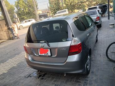 тайота витс машина: Honda Fit: 2005 г., 1.3 л, Автомат, Бензин, Хэтчбэк
