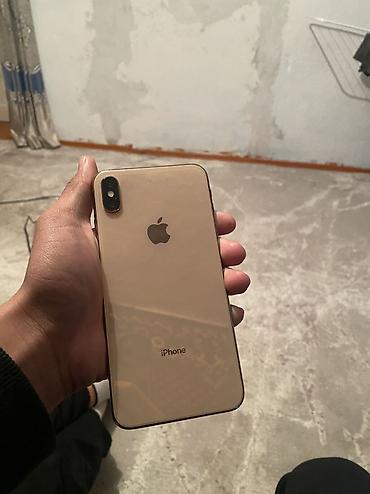 IPhone Xs, Б/у, 64 ГБ, Золотой, Чехол, 76 % at lalafo.kg IPhone Xs, Б/у, 64 ГБ, Золотой, Чехол, 76 %