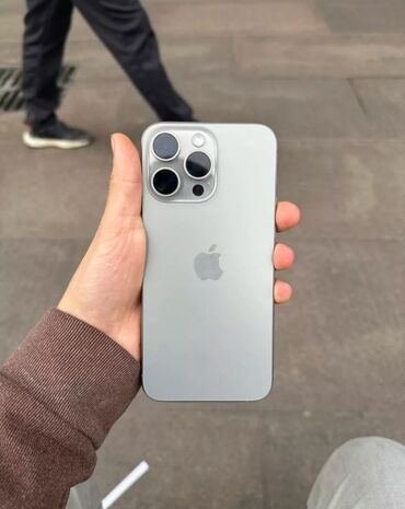 Apple iPhone: IPhone 15 Pro Max, Новый, 256 ГБ, Зарядное устройство, Защитное стекло, Чехол, 97 %