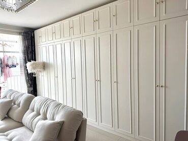 Dolablar: Açılan, Düz dolab, Qarderob, paltar dolabı