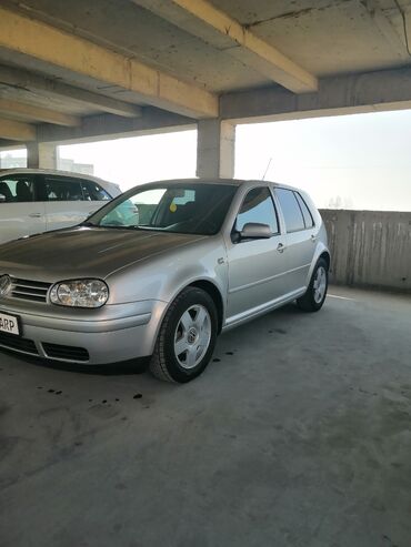 Volkswagen: Volkswagen Golf: 2001 г., 1.6 л, Механика, Бензин, Хэтчбэк