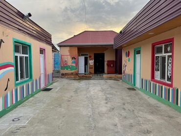 sabuncu rayonu sabuncu qesebesinde satilan evler: 4 otaqlı, 130 kv. m, Yeni təmirli