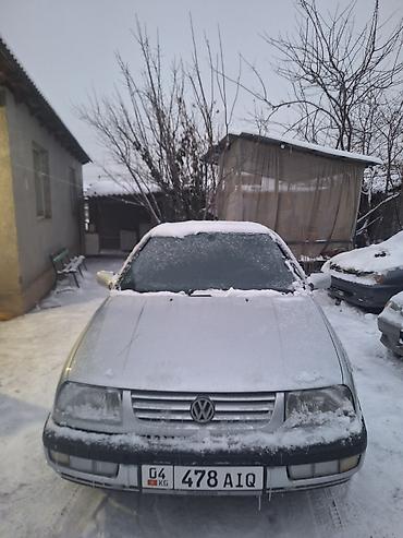 Volkswagen: Volkswagen Vento: 1993 г., 1.8 л, Механика, Бензин, Седан — 1