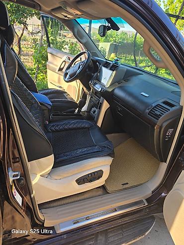 го парк: Toyota Land Cruiser Prado: 2011 г., Автомат, Дизель, Внедорожник — 4