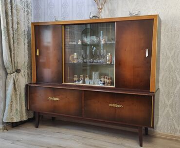 qedimi servant: İşlənmiş, Düz dolab, Servant