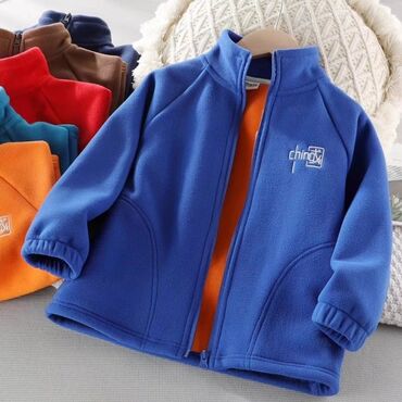 детский флисовый комбинезон: Флисовая куртка выполнена из мягкого флиса шерпа. Подходит в качестве