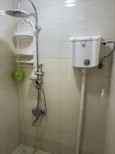 Həyət evləri və villaların satışı: Ev Maştağa Qəsəbəsi düz yolun kənarında yerləşir. Kiçik həyəti var o — 6