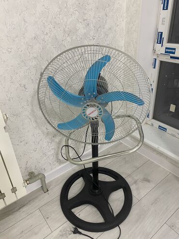 кухонные посуды: 1000сом
