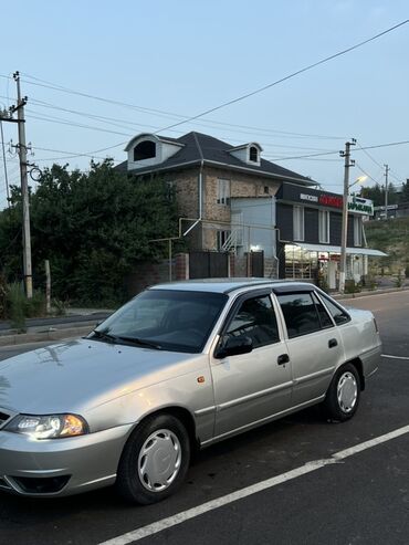 задние фары нексия 2: Daewoo Nexia: 2010 г., 1.5 л, Механика, Бензин, Седан