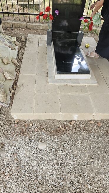 Başqa xidmətlər: Qara qranitdən .ağmərmərlərfən məzar dsşlsrı sifarişi qəbul oljnur — 2