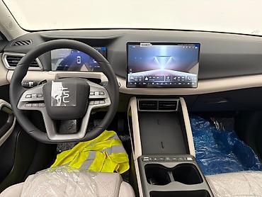 BYD: BYD Yuan Up: 2025 г., Робот, Электромобиль, Кроссовер — 11