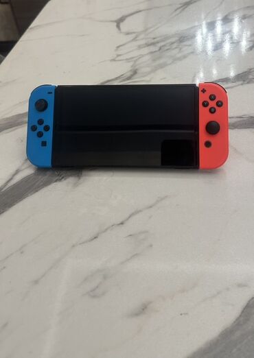 switch lite: Портативная игровая приставка Nintendo Switch с двумя контроллерами