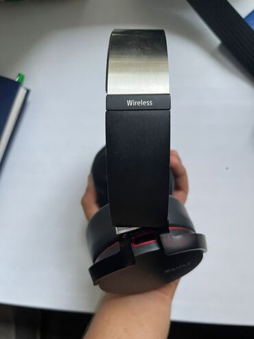 накладные наушники с шумоподавлением: Полноразмерные, Sony, Б/у, Беспроводные (Bluetooth), Классические