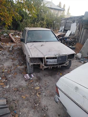 поддон мерседес 124: Mercedes-Benz W123: 1983 г. — 9