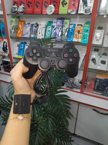 ps4 pult qiymeti: Kompyuter pultu✅️ Endirimdədir✅️ Ünvan: Memar əcəmi m/s Əcəmi