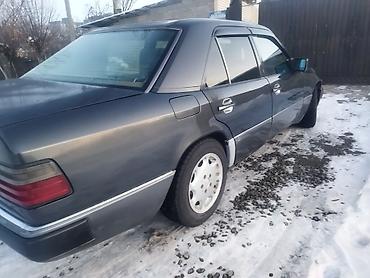 Mercedes-Benz: Mercedes-Benz W124: 1989 г., 2 л, Механика, Бензин, Седан — 12