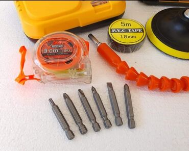 Akumulatorske bušilice: Prodajem novu i kvalitetnu aku bušilica (šrafilica) DEWALT sa čekićem — 10