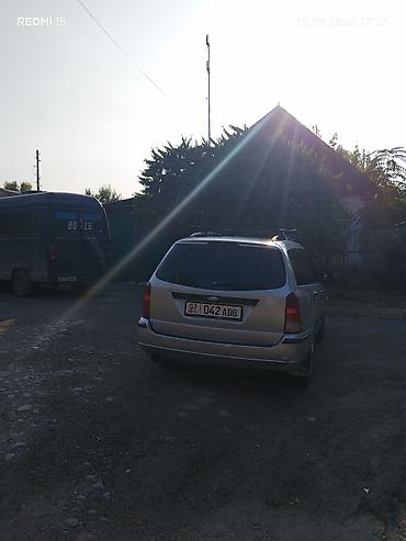 Ford Focus: 2003 г., 1.6 л, Механика, Бензин, Универсал