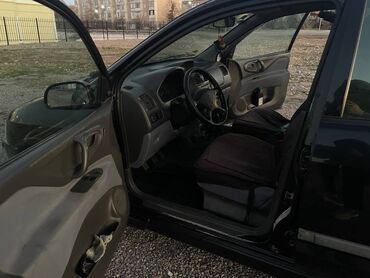 Mitsubishi: Mitsubishi Space Star: 2001 г., 1.6 л, Механика, Бензин, Хэтчбэк — 6