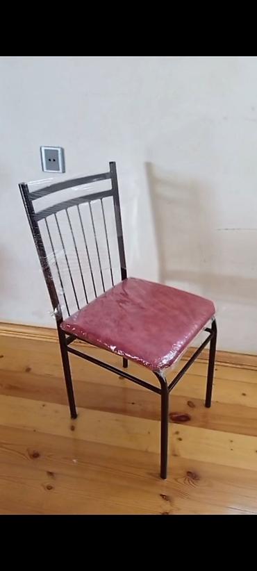 Masa və oturacaq dəstləri: Mətbəx üçün, Yeni, Açılmayan, Kvadrat masa, 4 stul — 9