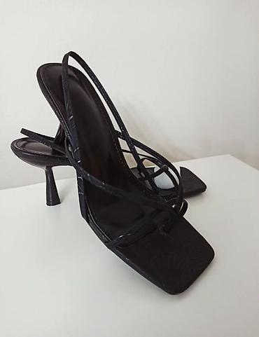 mubb obuca online: Jedan model, bezbroj kombinacija. Uz haljinu, pantalone ili omiljene — 3