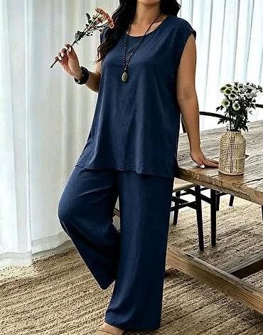 glomazan: Komplet za punije
2XL 3XL 4XL
Cena : 2800 dinara — 2