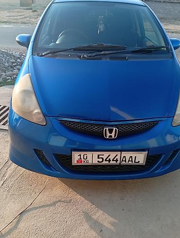 honda inside: Honda Fit: 2004 г., 1.3 л, Автомат, Бензин, Хэтчбэк — 5