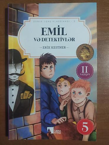 Bədii ədəbiyyat: Satılır: 4 kitabdan ibarət dəst 1) Daniel Defo, “Robinzon Kruzo” - — 48