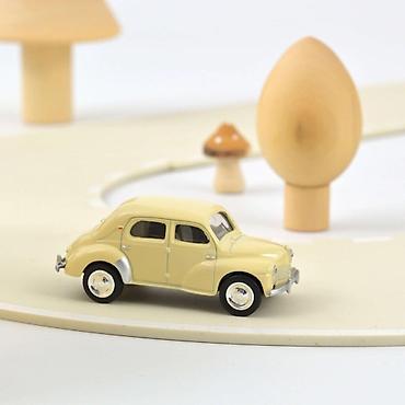 tomas vozic: 🚗 Renault 4CV 1946 – Cream (Norev Minijet 1:64) Norev Renault 4CV — 1