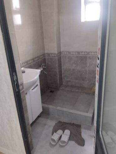 иссык куль комната: 15 м², Без мебели